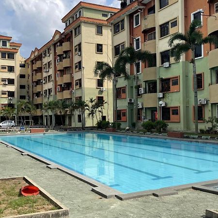 Puteh Homestay Σαχ Αλάμ Εξωτερικό φωτογραφία