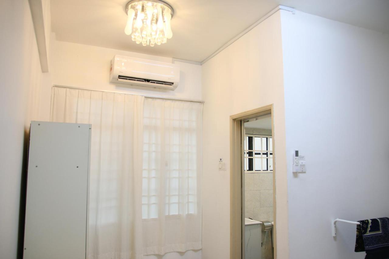 Puteh Homestay Σαχ Αλάμ Εξωτερικό φωτογραφία
